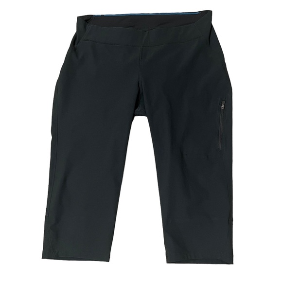 Columbia Pants - Columbia women’s black omni shield capris